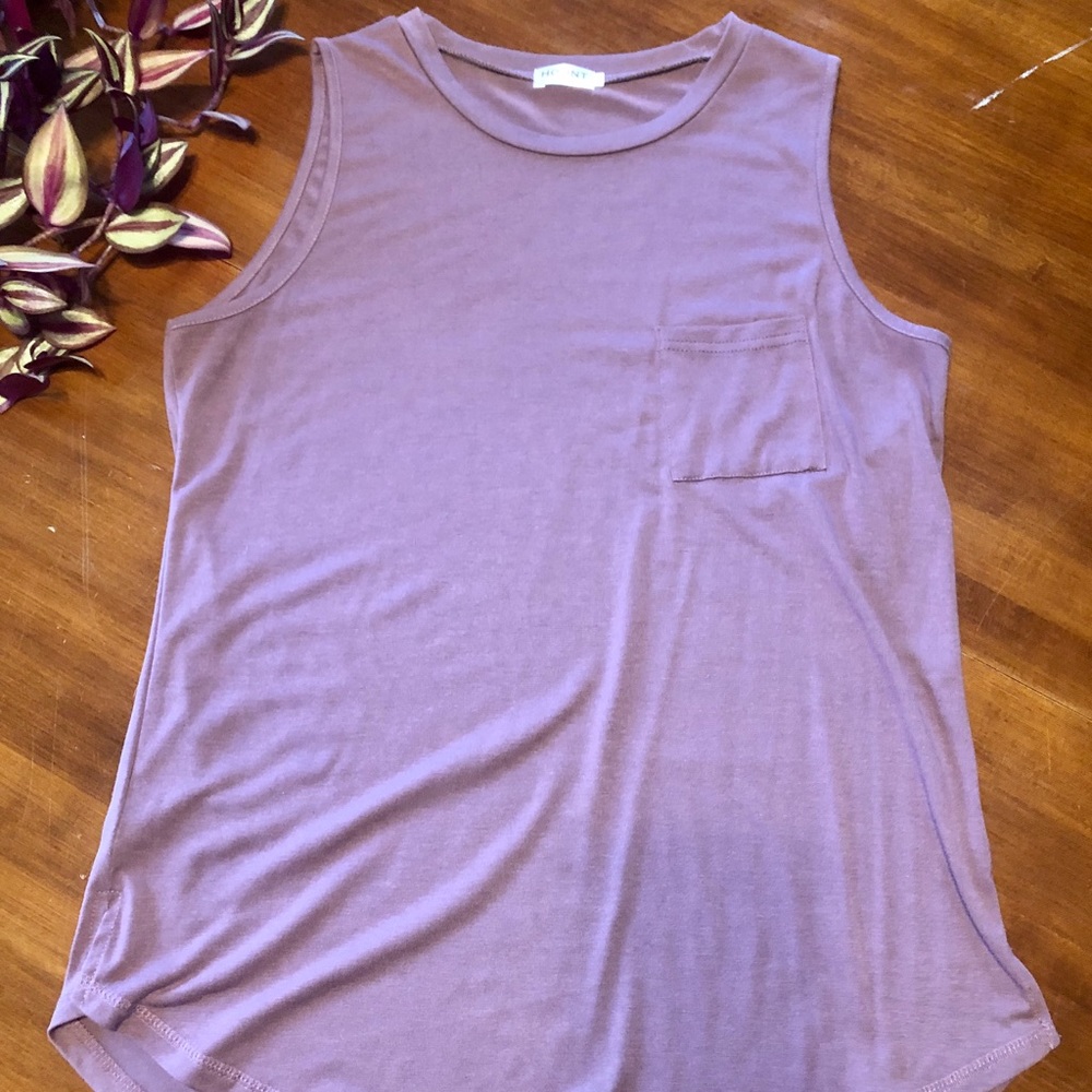 Women’s tee